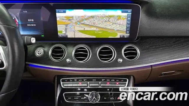 Mercedes-Benz E-Class 2019 — Фото 14/20