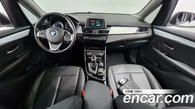 BMW 2 Series Active Tourer 2019 — Фото 6/20