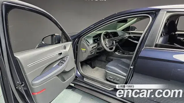 Hyundai Sonata Hybrid 2019 — ფოტო 18/20