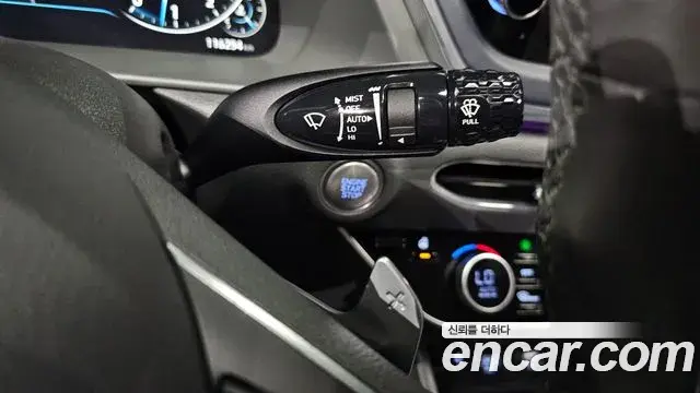 Hyundai Sonata Hybrid 2019 — ფოტო 19/20
