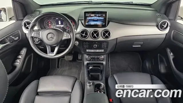 Mercedes-Benz B-Class 2018 — Şəkil 9/20