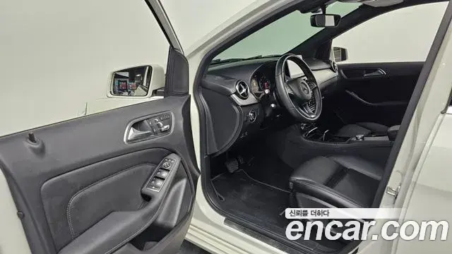 Mercedes-Benz B-Class 2018 — Şəkil 3/20