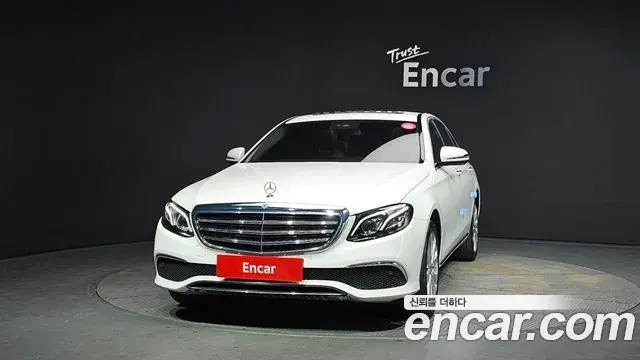Mercedes-Benz E-Class 2020 — Фото 3/20