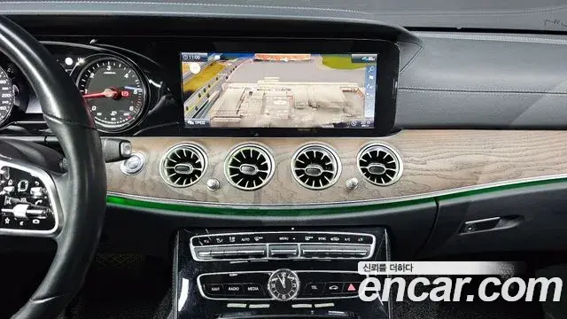 Mercedes-Benz E-Class 2020 — Фото 15/20