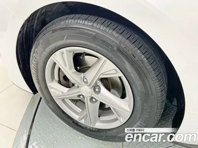 Hyundai Sonata Hybrid 2019 — ფოტო 15/20
