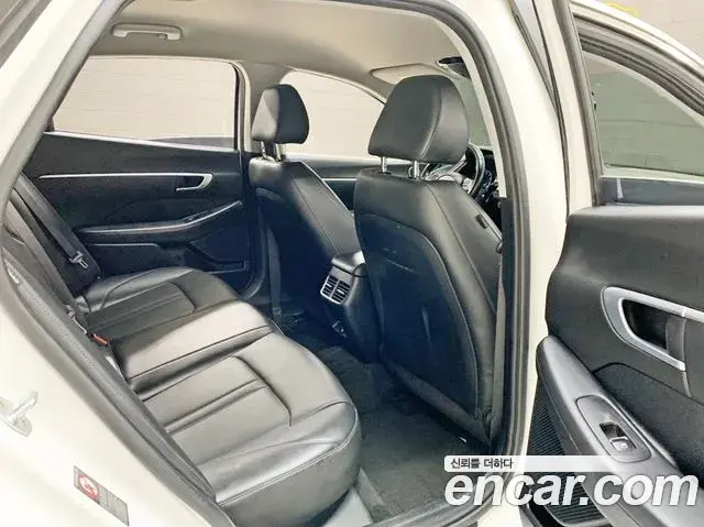 Hyundai Sonata Hybrid 2019 — ფოტო 13/20