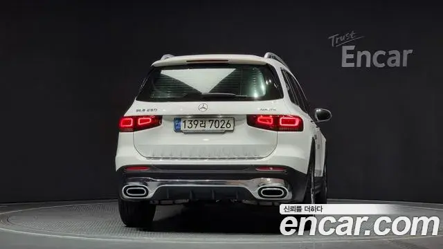 Mercedes-Benz GLB-Class 2021 — Şəkil 16/20