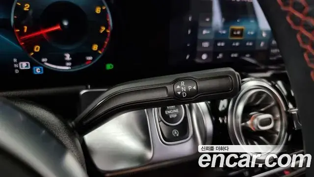 Mercedes-Benz GLB-Class 2021 — Şəkil 11/20