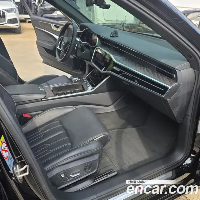 Audi A6 2022 — Şəkil 12/19