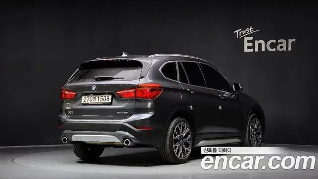 BMW X1 2022 — Фото 2/20