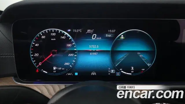 Mercedes-Benz E-Class 2021 — Şəkil 8/20