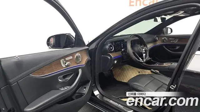Mercedes-Benz E-Class 2021 — Şəkil 16/20