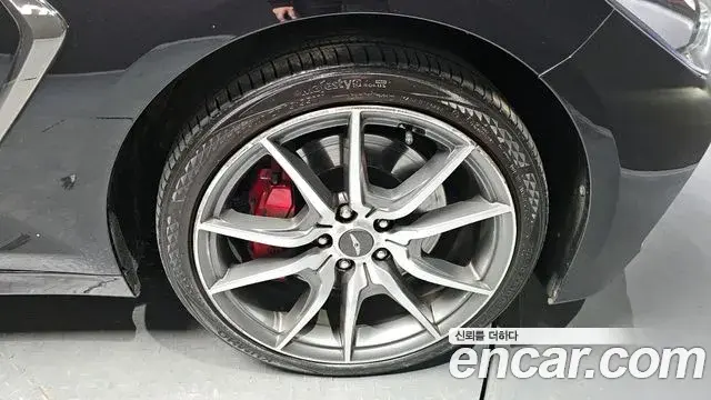 Genesis G70 2019 — ფოტო 8/20