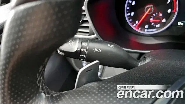 Genesis G70 2019 — ფოტო 2/20