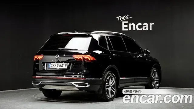 Volkswagen Tiguan Allspace 2022 — Photo 1/21