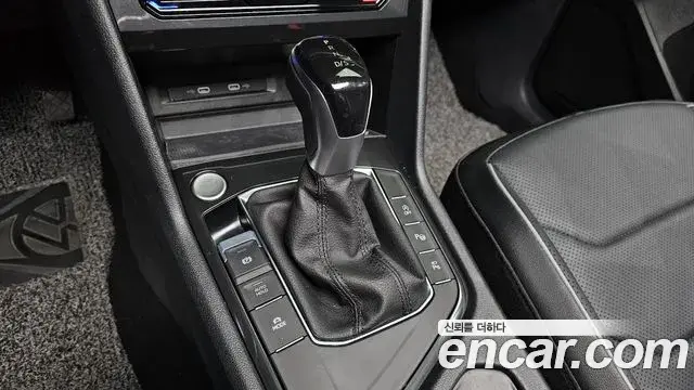 Volkswagen Tiguan Allspace 2022 — Photo 20/21