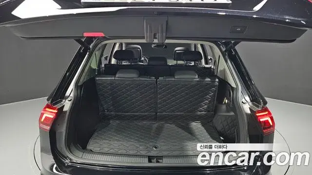 Volkswagen Tiguan Allspace 2022 — Photo 12/21