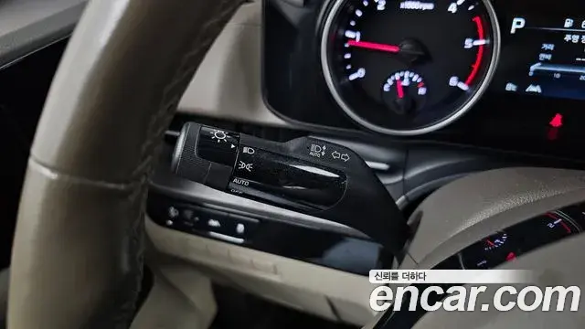 Kia Carnival 2022 — Фото 17/20