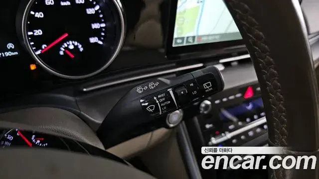 Kia Carnival 2022 — Фото 18/20