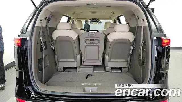 Kia Carnival 2022 — Фото 20/20