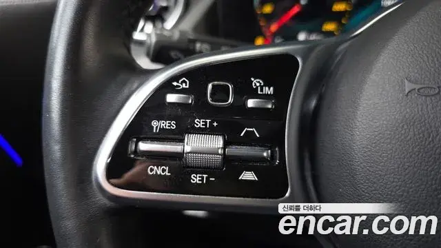 Mercedes-Benz GLA-Class 2021 — Şəkil 6/20