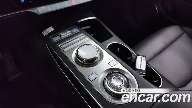 Genesis GV70 2021 — Şəkil 10/20