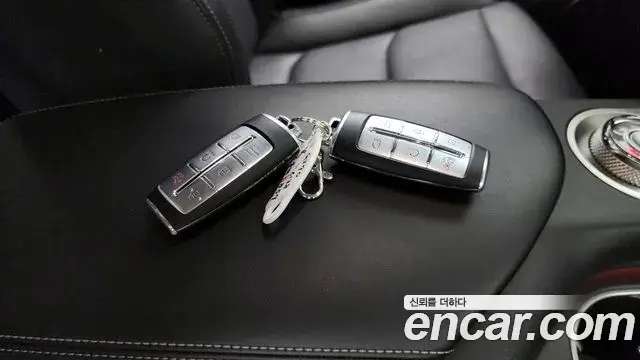 Genesis GV70 2021 — Şəkil 18/20
