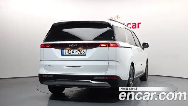 Kia Carnival 2022 — Фото 4/20