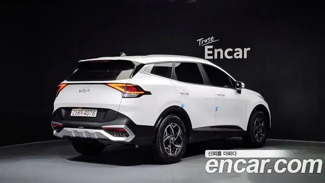 Kia Sportage 2022 — Фото 2/20