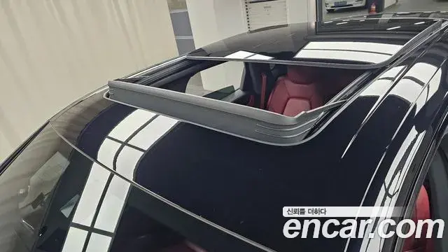 Porsche Cayenne 2021 — ფოტო 6/20