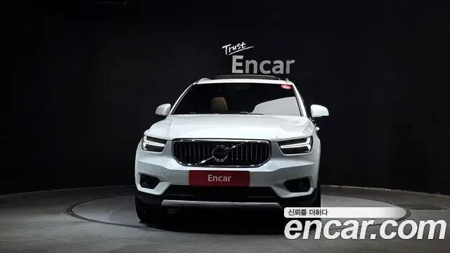 Volvo XC40 2020 — ფოტო 5/20