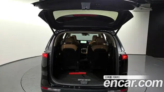 Kia Carnival 2022 — Photo 14/20