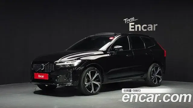 Volvo XC60 2021 — ფოტო 2/20