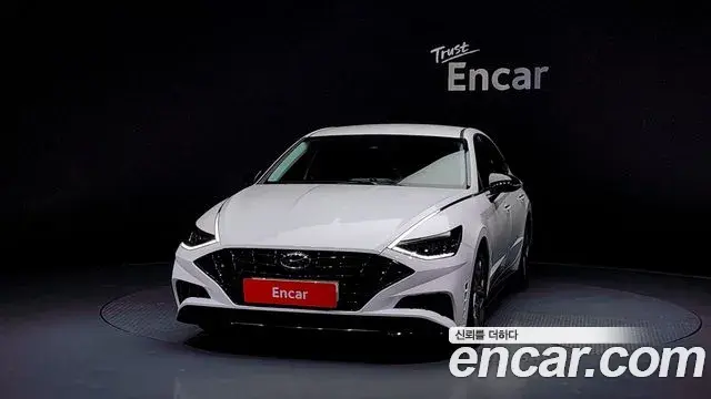 Hyundai Sonata Hybrid 2022 — Şəkil 12/20
