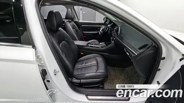 Hyundai Sonata Hybrid 2020 — ფოტო 14/20