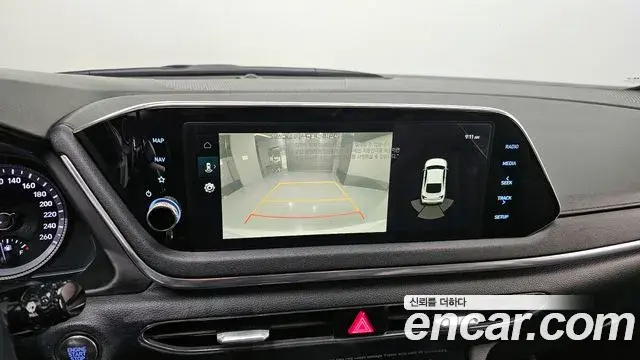 Hyundai Sonata Hybrid 2020 — ფოტო 18/20