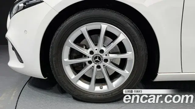 Mercedes-Benz A-Class 2020 — Фото 4/20