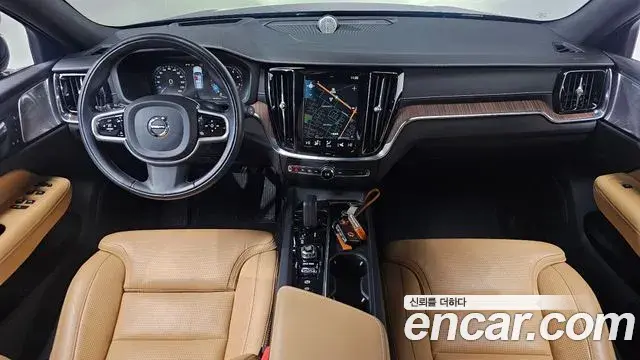 Volvo V60 Cross Country 2021 — Şəkil 14/21
