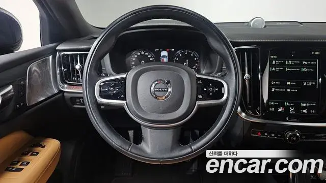 Volvo V60 Cross Country 2021 — Şəkil 15/21
