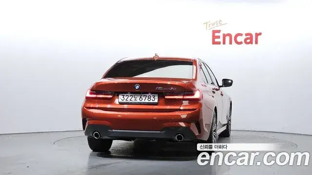 BMW 3 Series 2021 — Photo 10/20