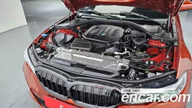 BMW 3 Series 2021 — Photo 18/20