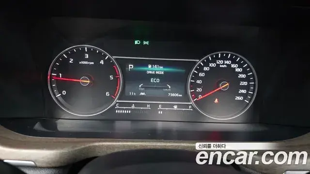 Kia Sorento 2021 — Фото 8/20