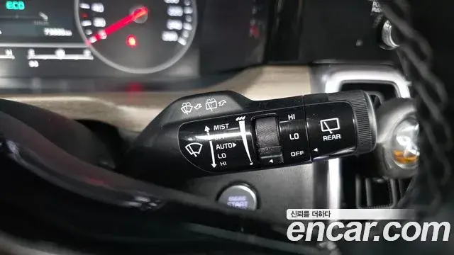 Kia Sorento 2021 — Фото 19/20