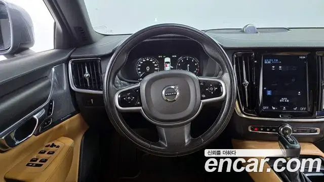 Volvo V90 Cross Country 2019 — Şəkil 4/20