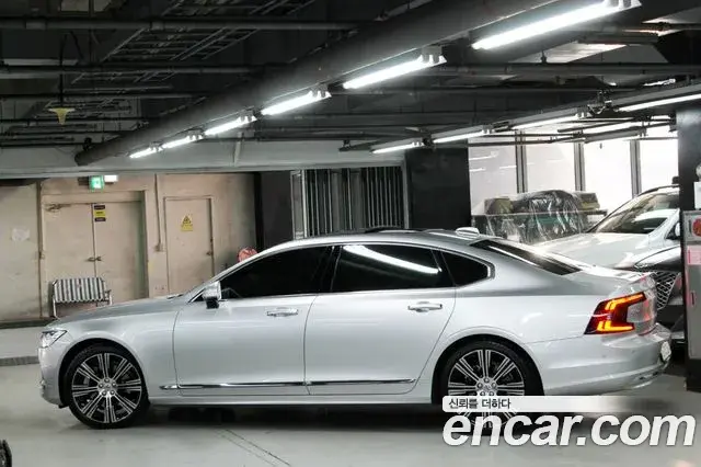Volvo S90 2021 — Photo 8/20