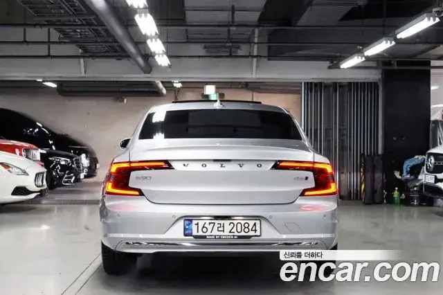 Volvo S90 2021 — Photo 1/20