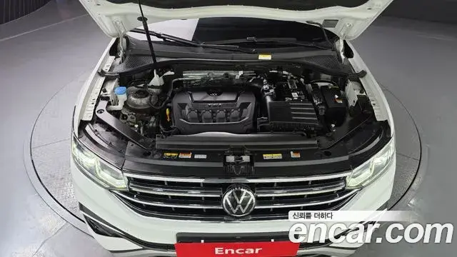 Volkswagen Tiguan Allspace 2022 — Фото 6/20