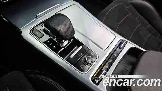 Kia Stinger Meister 2021 — Şəkil 10/20