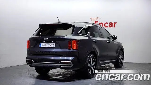 Kia Sorento 2021 — Şəkil 16/20