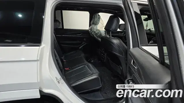 Jeep Grand Cherokee 2023 — Şəkil 9/20